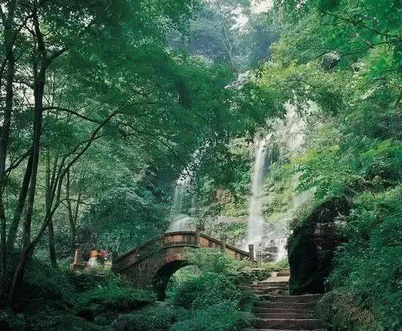 沙漠废墟逃离